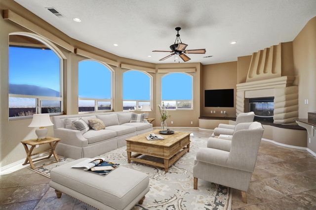 1 Coyote Canta Road, Corrales, NM 87048