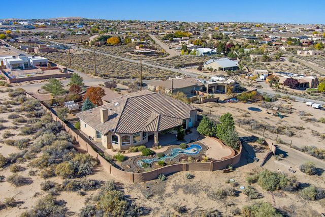 1 Coyote Canta Road, Corrales, NM 87048