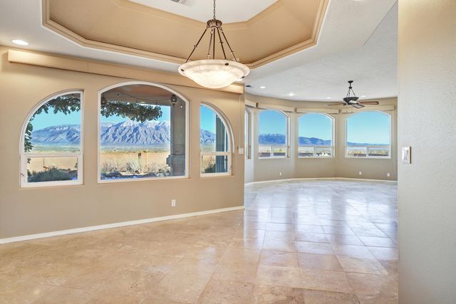 1 Coyote Canta Road, Corrales, NM 87048