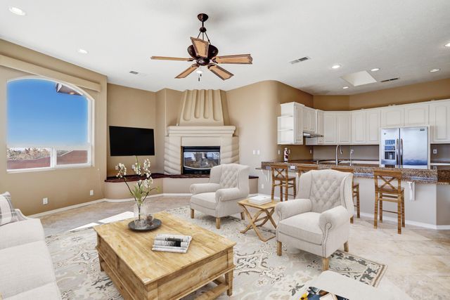 1 Coyote Canta Road, Corrales, NM 87048