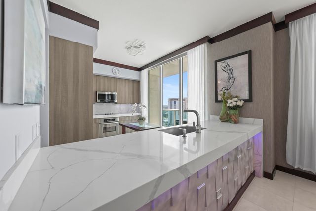 347 N NEW RIVER Drive E PH4, Fort Lauderdale, FL 33301