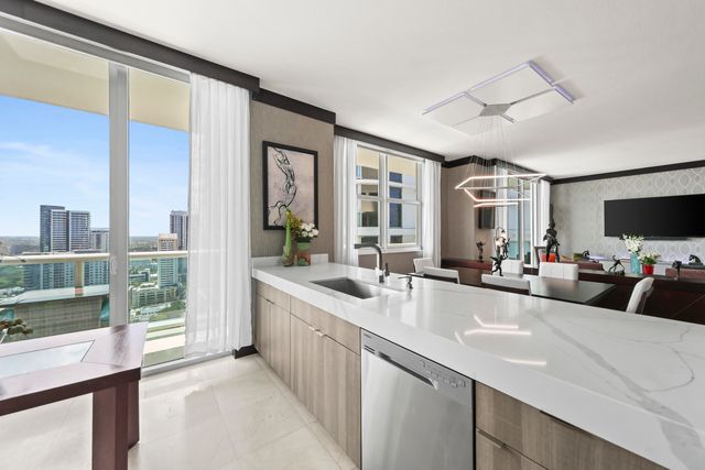 347 N NEW RIVER Drive E PH4, Fort Lauderdale, FL 33301