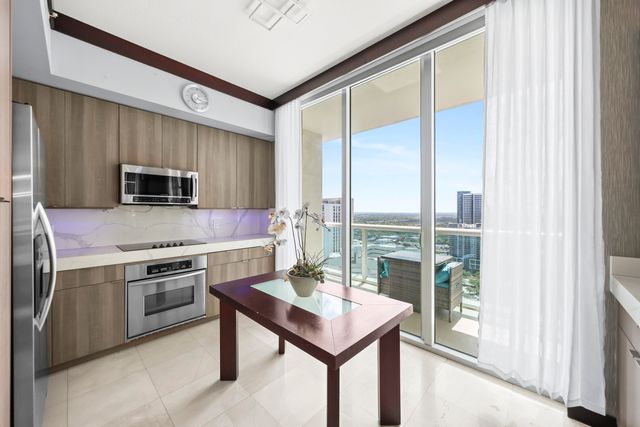347 N NEW RIVER Drive E PH4, Fort Lauderdale, FL 33301
