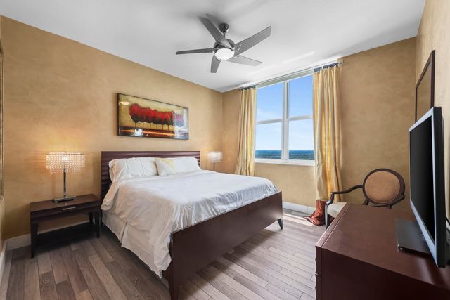 347 N NEW RIVER Drive E PH4, Fort Lauderdale, FL 33301