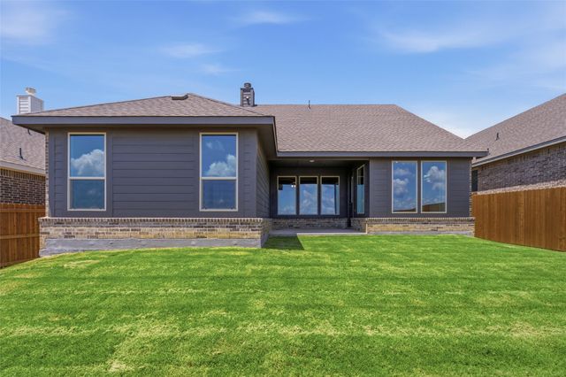 3518 Helena Street, Gainesville, TX 76240