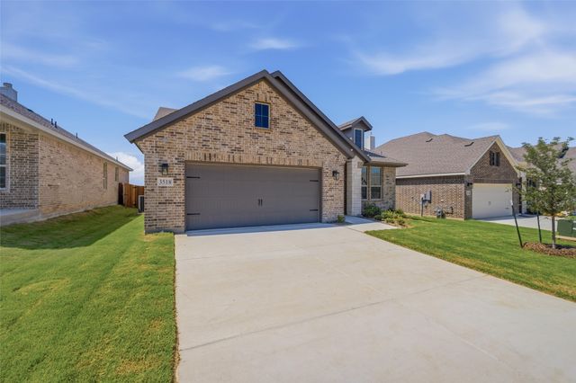3518 Helena Street, Gainesville, TX 76240