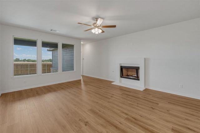 3518 Helena Street, Gainesville, TX 76240
