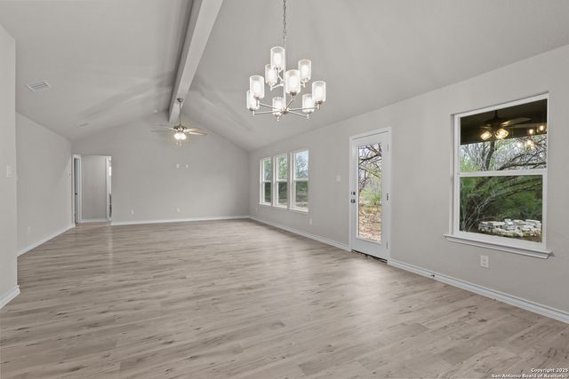 149 Sylas Hayes Loop, Pleasanton, TX 78064