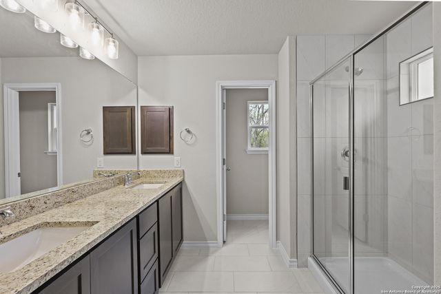 149 Sylas Hayes Loop, Pleasanton, TX 78064