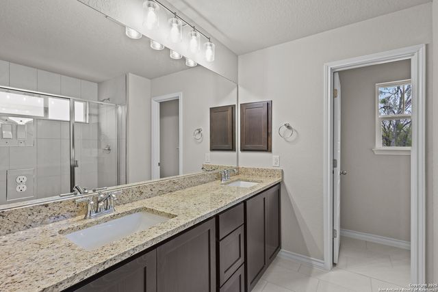 149 Sylas Hayes Loop, Pleasanton, TX 78064