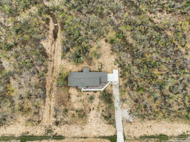 149 Sylas Hayes Loop, Pleasanton, TX 78064