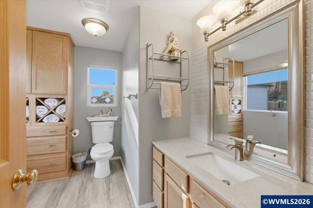 3221 NE Siuslaw Av, Albany, OR 97321