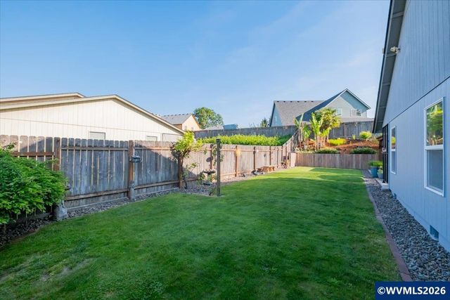 3221 NE Siuslaw Av, Albany, OR 97321