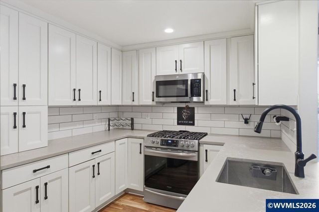 3221 NE Siuslaw Av, Albany, OR 97321