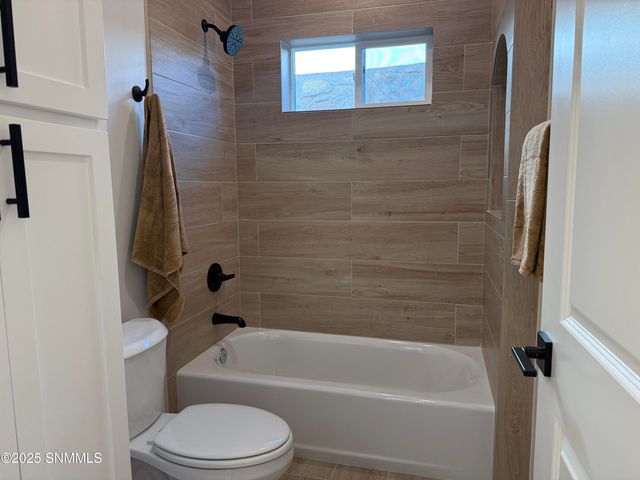 1047 Corte Aguila, Las Cruces, NM 88011