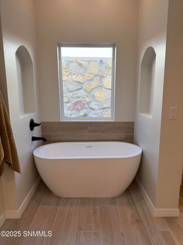 1047 Corte Aguila, Las Cruces, NM 88011