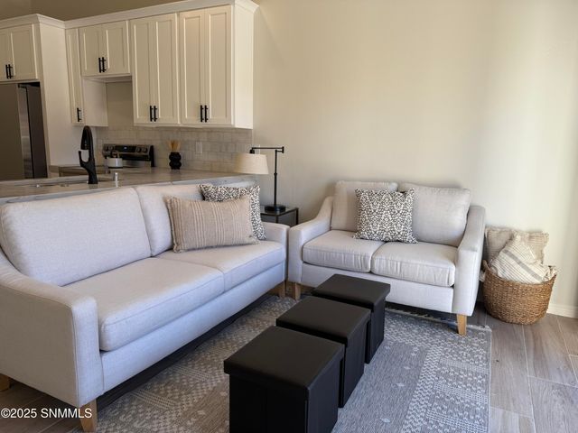 1047 Corte Aguila, Las Cruces, NM 88011