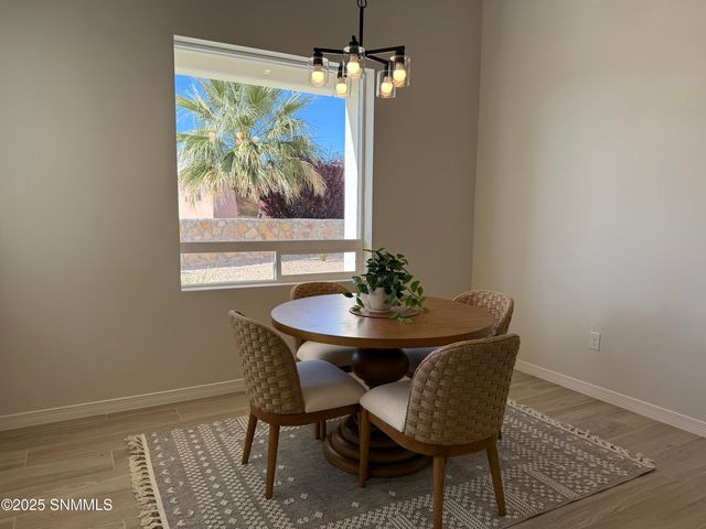 1047 Corte Aguila, Las Cruces, NM 88011