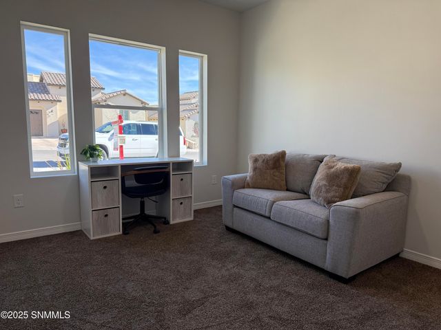 1047 Corte Aguila, Las Cruces, NM 88011