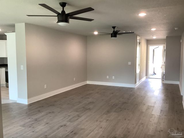 6413 Sanders St, Milton, FL 32570
