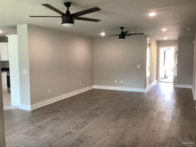6413 Sanders St, Milton, FL 32570