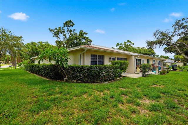 2211 LARK CIRCLE W D, Palm Harbor, FL 34684