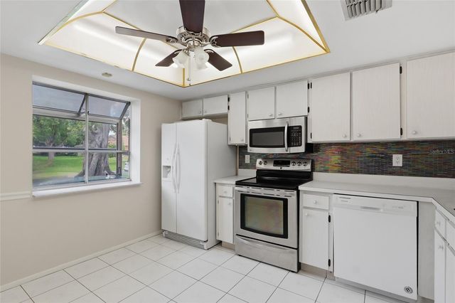 2211 LARK CIRCLE W D, Palm Harbor, FL 34684