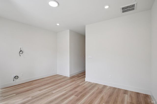 218 Verandah Ave, Novato, CA 94945