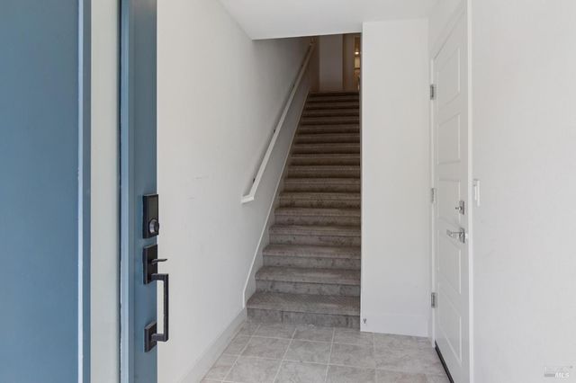 218 Verandah Ave, Novato, CA 94945