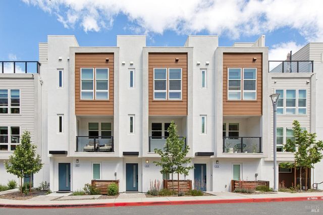 218 Verandah Ave, Novato, CA 94945