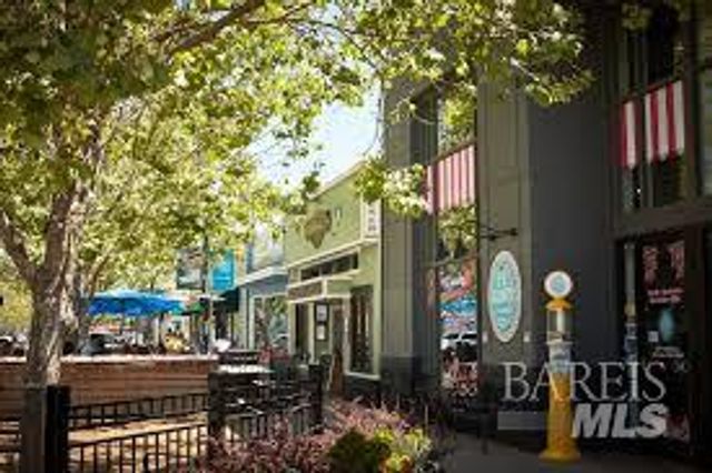 218 Verandah Ave, Novato, CA 94945