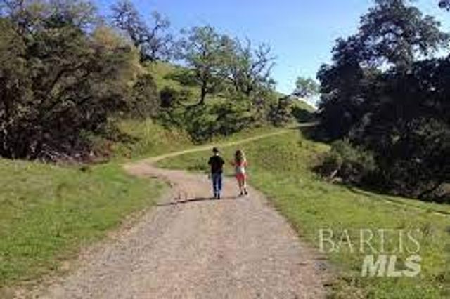 218 Verandah Ave, Novato, CA 94945