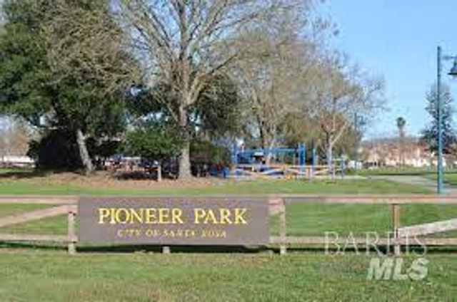 218 Verandah Ave, Novato, CA 94945