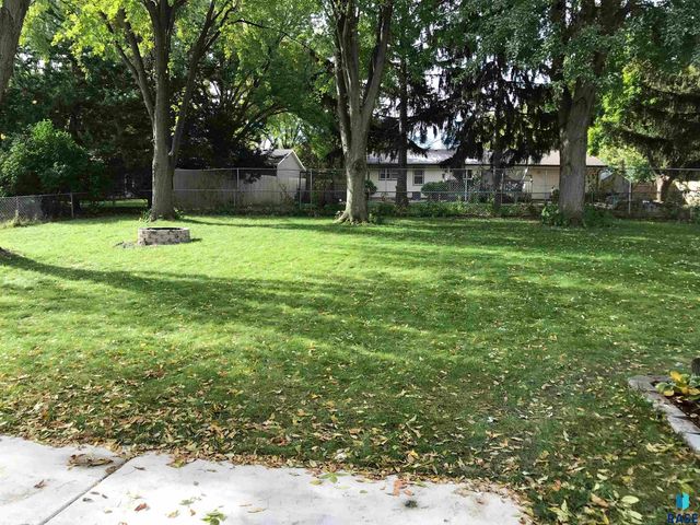 4013 S Drexel Dr Drive, Sioux Falls, SD 57106