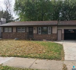 4013 S Drexel Dr Drive, Sioux Falls, SD 57106