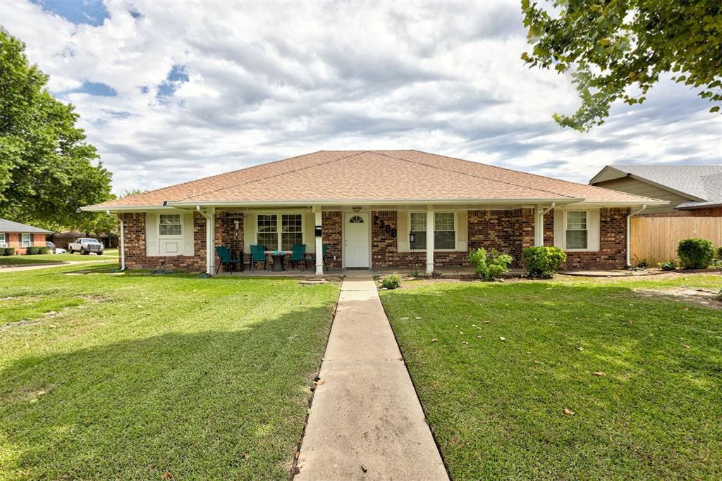 2308 Fox Avenue, Moore, OK 73160