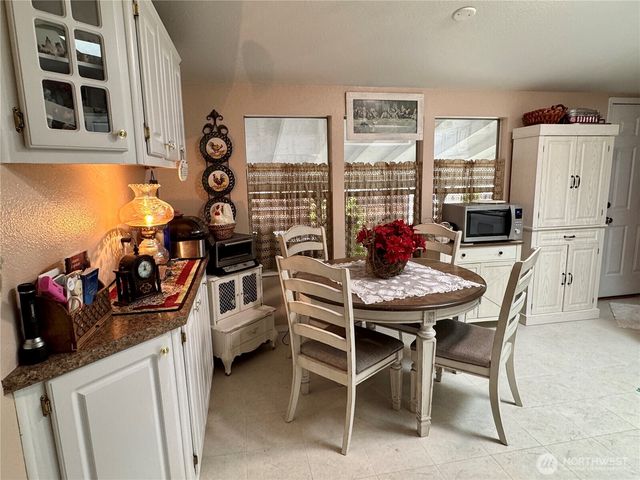 77 Blue Heron Drive, Longview, WA 98632