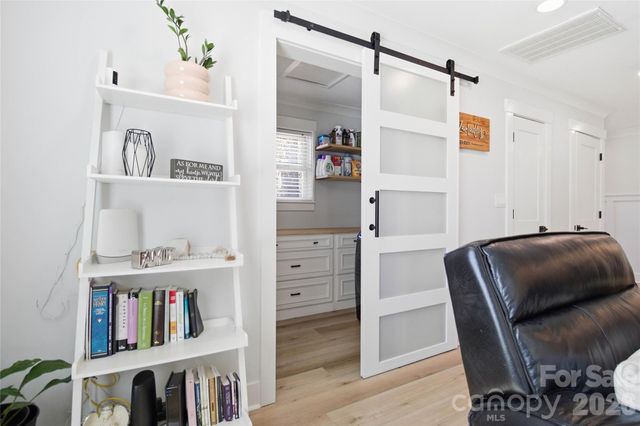 300 Forest Park Road, Matthews, NC 28104