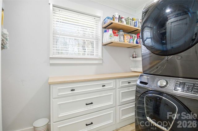 300 Forest Park Road, Matthews, NC 28104