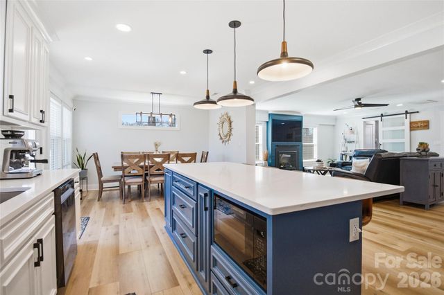 300 Forest Park Road, Matthews, NC 28104