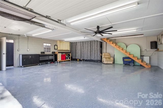 300 Forest Park Road, Matthews, NC 28104