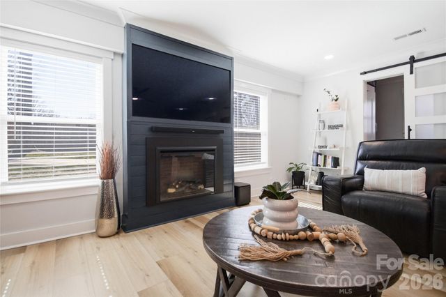 300 Forest Park Road, Matthews, NC 28104