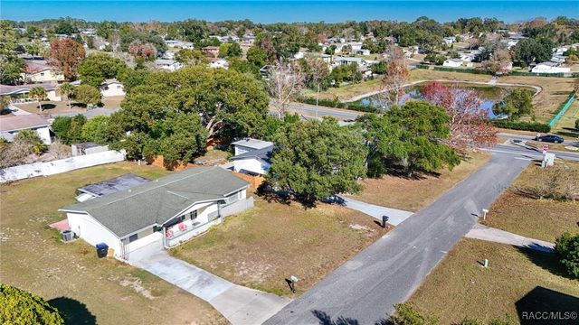 76 S Jefferson Street, Beverly Hills, FL 34465