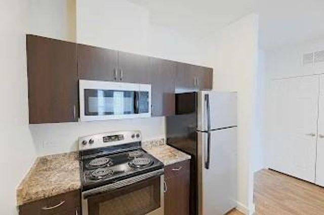 6725 Circle South RD B-1147, Austin, TX 78745