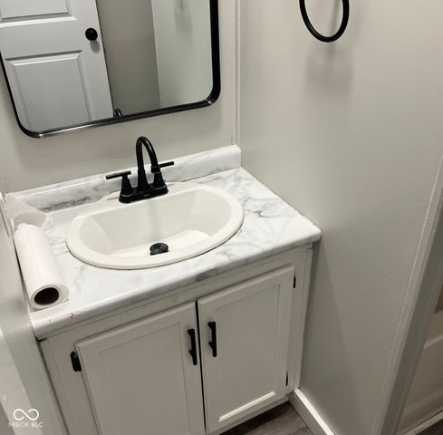 4712 Autumn Ridge Drive, Columbus, IN 47203