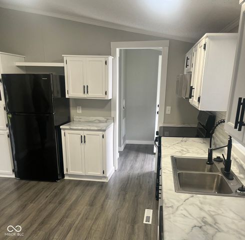 4712 Autumn Ridge Drive, Columbus, IN 47203