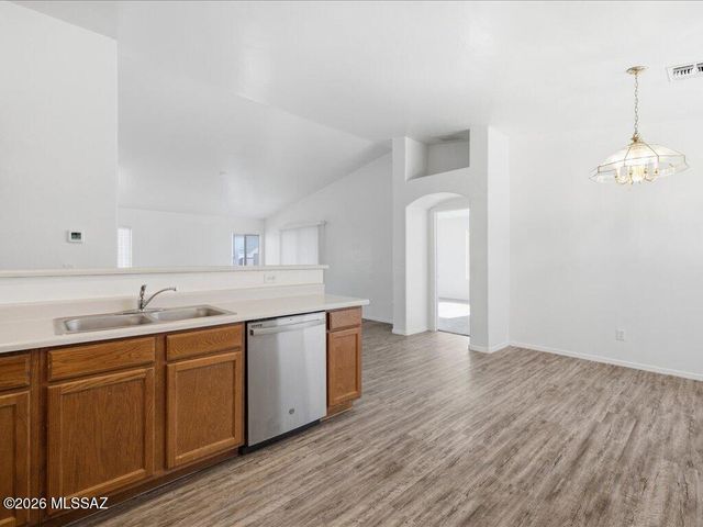 5180 S Via Noche Buena, Tucson, AZ 85706