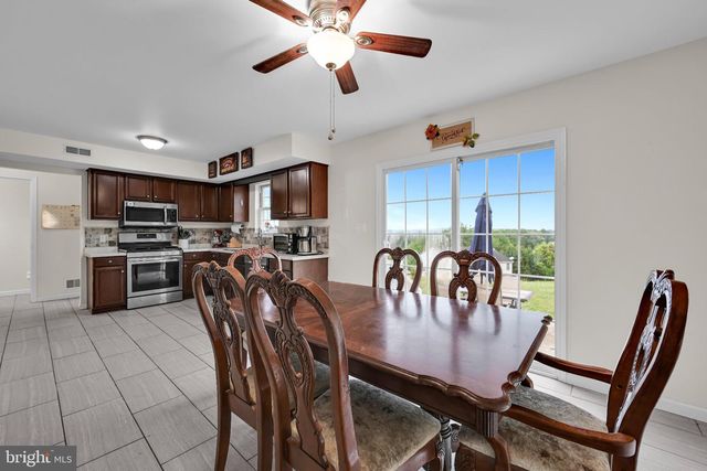 387 ONEIDA DR, Reading, PA 19608