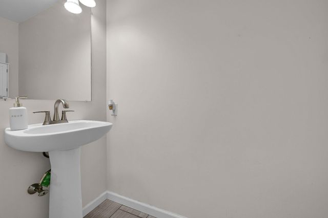 387 ONEIDA DR, Reading, PA 19608