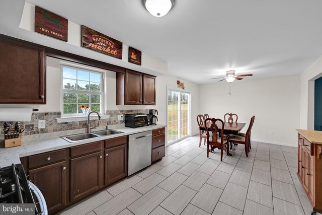 387 ONEIDA DR, Reading, PA 19608